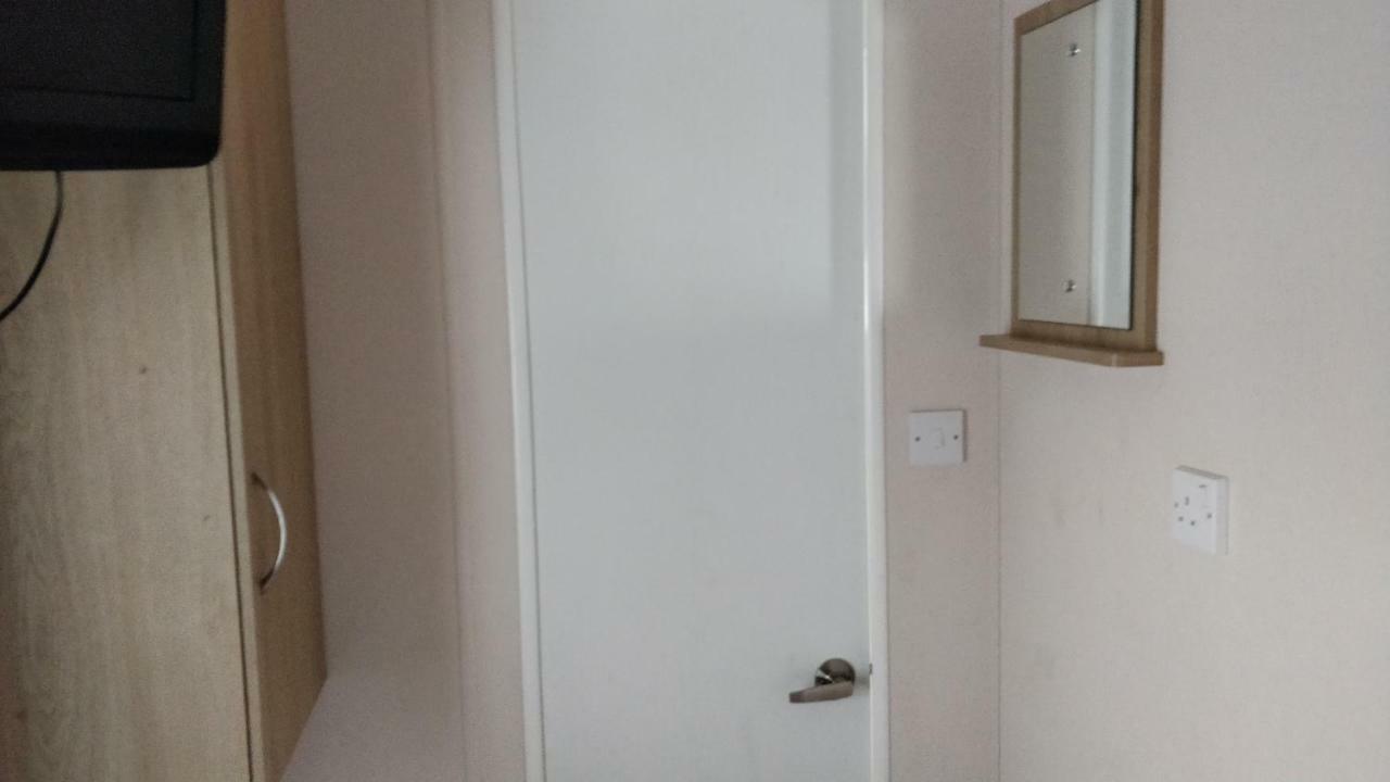 8 Berth Northshore Winthorpe  エクステリア 写真